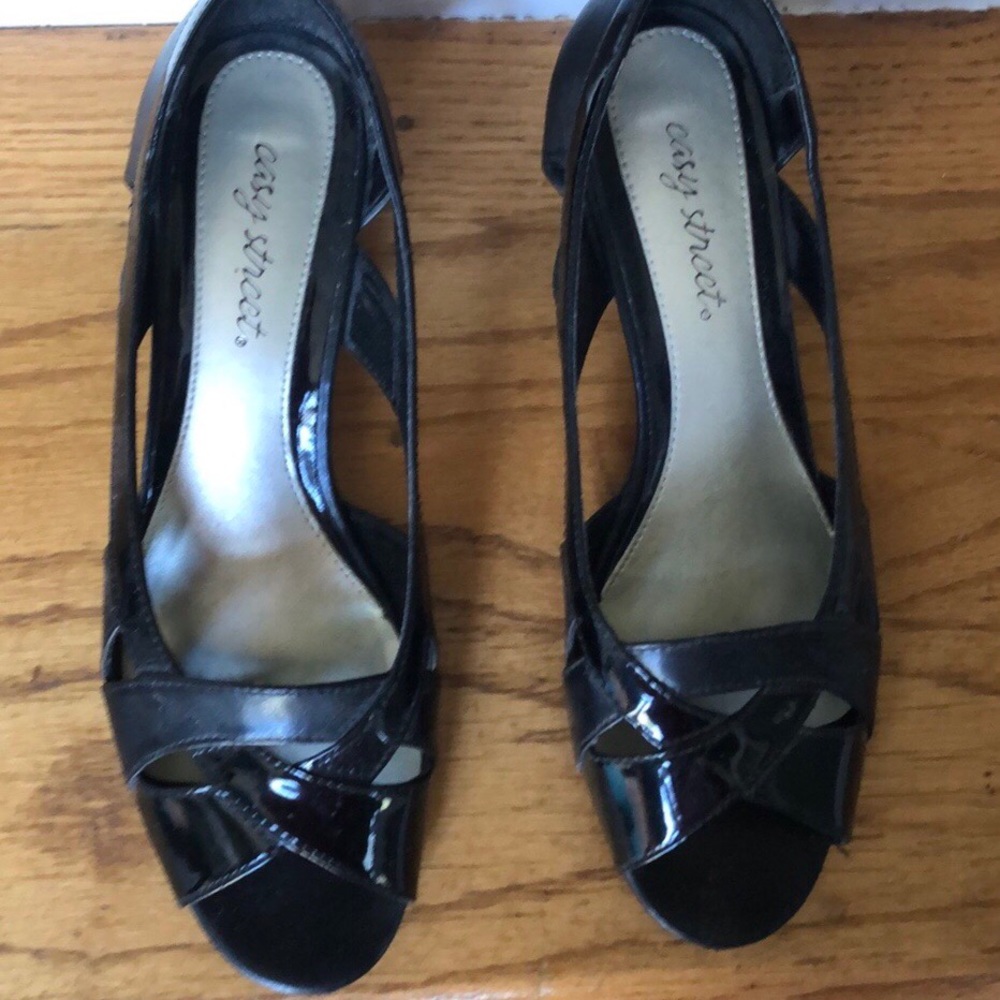 Easy Street Dressy Black Shoes